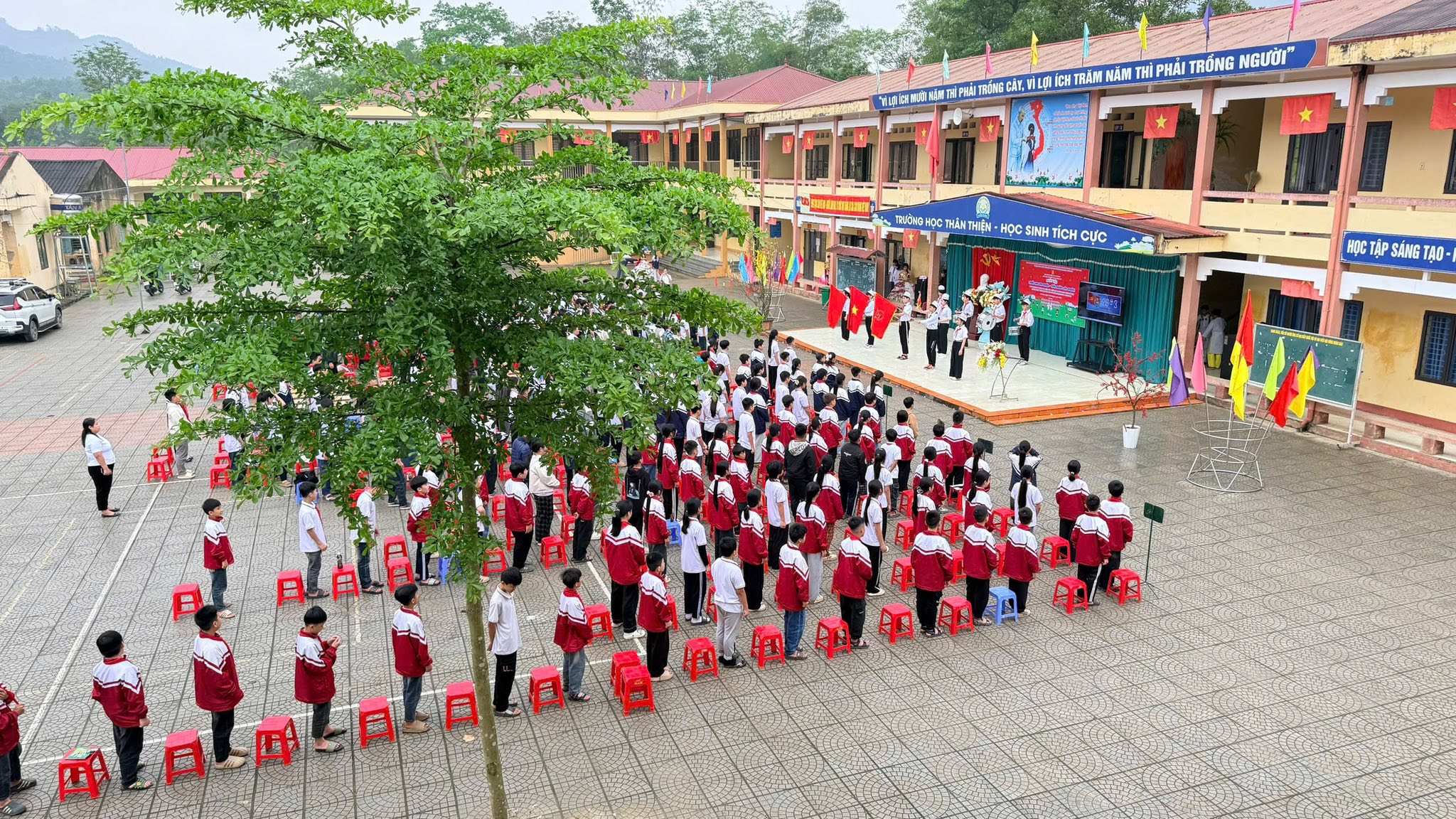 Trường THCS Đình Cả